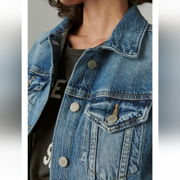 Lucky Brand Jackets & Blazers - Lucky Brand The Tomboy Trucker Denim Jean Jacket  Size Small Petite Medium Wash